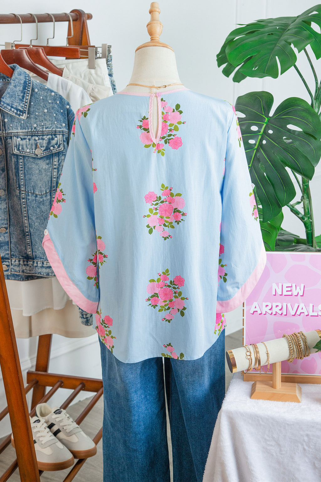 Sky Blue Floral 3/4 Sleeve Blouse