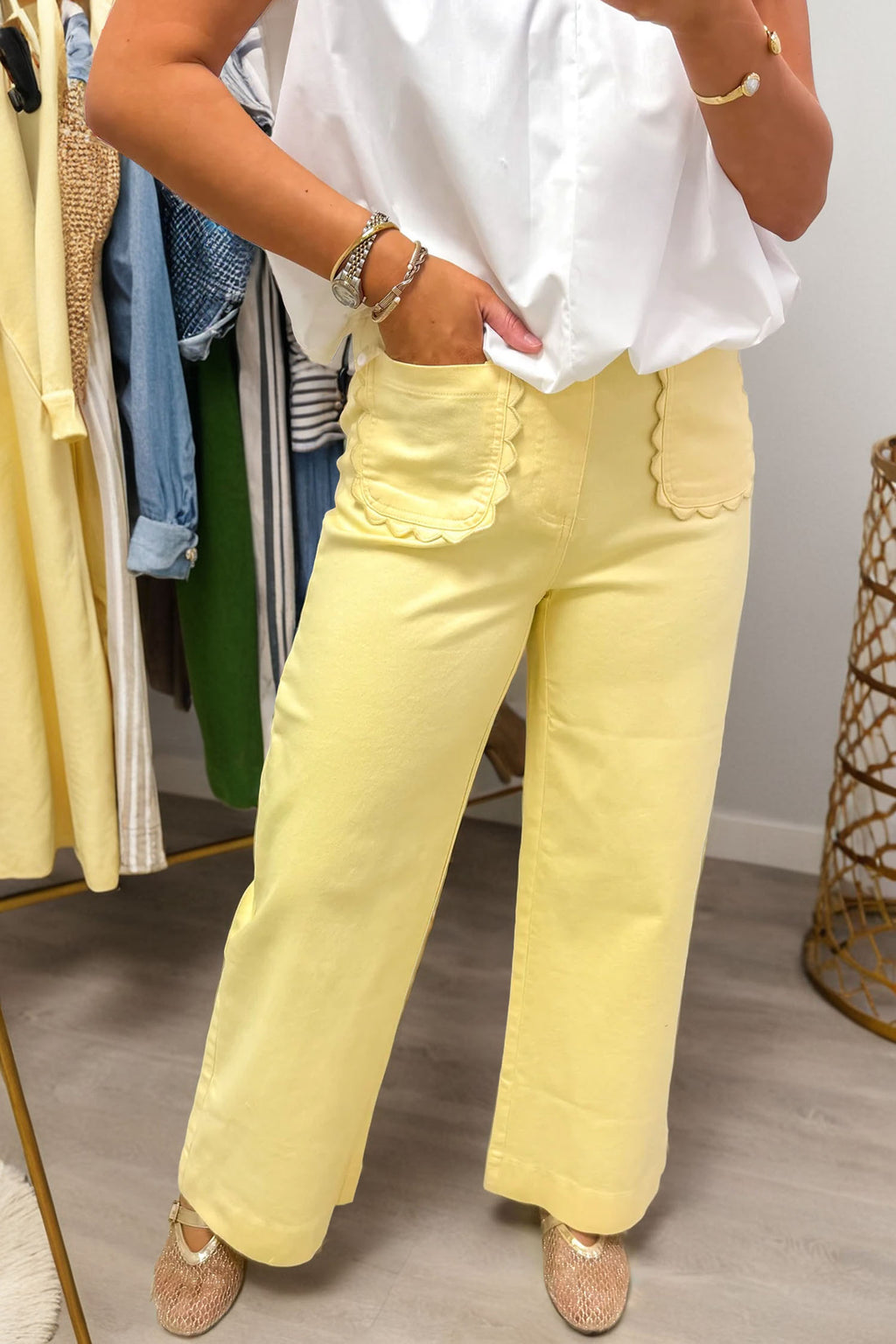 Scalloped Pocket Denim Jeans